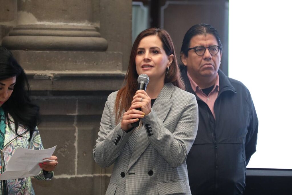 727d13b9-56a6-47fc-b534-cf1b7d19f2c9 727d13b9-56a6-47fc-b534-cf1b7d19f2c9