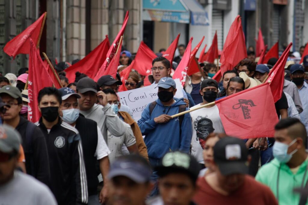 manifestacion-antorcha-amalucan-577732-1024x683.jpg