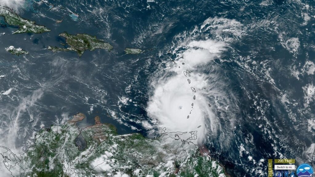 large_huracan_beryl_ca1f251e18-1024x575.jpg