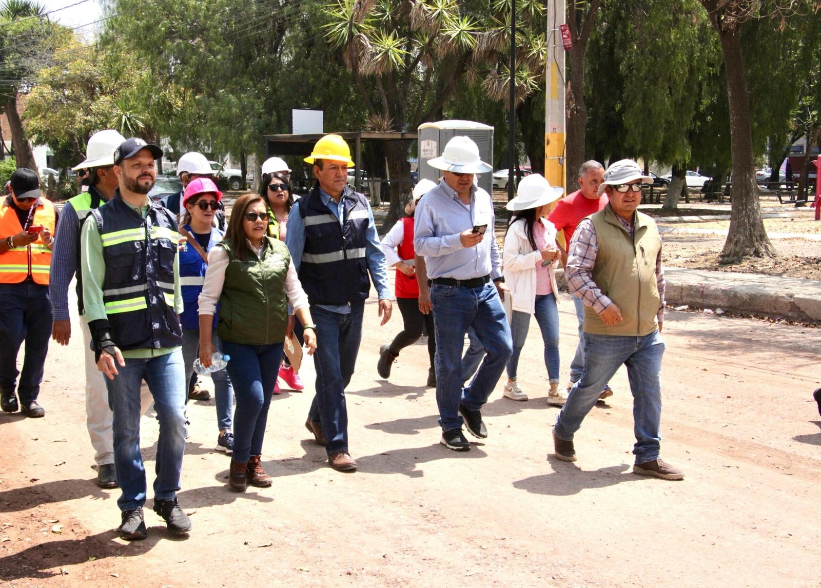 Garantiza gobierno de la ciudad vialidades seguras y de calidad ...