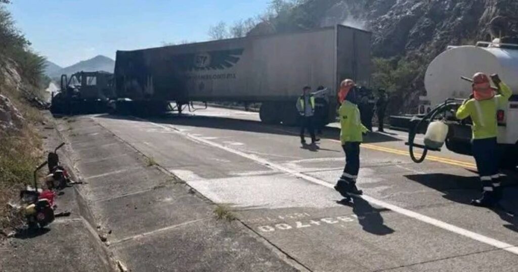 Fuerzas federales se despliegan en Escuinapa, Sinaloa, tras balaceras y bloqueos