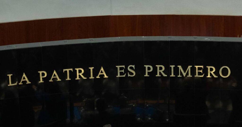 Cierre definitivo de salón de belleza en el Senado