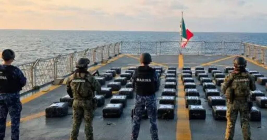 Aseguran casi dos toneladas de cocaína frente a costas de Guerrero