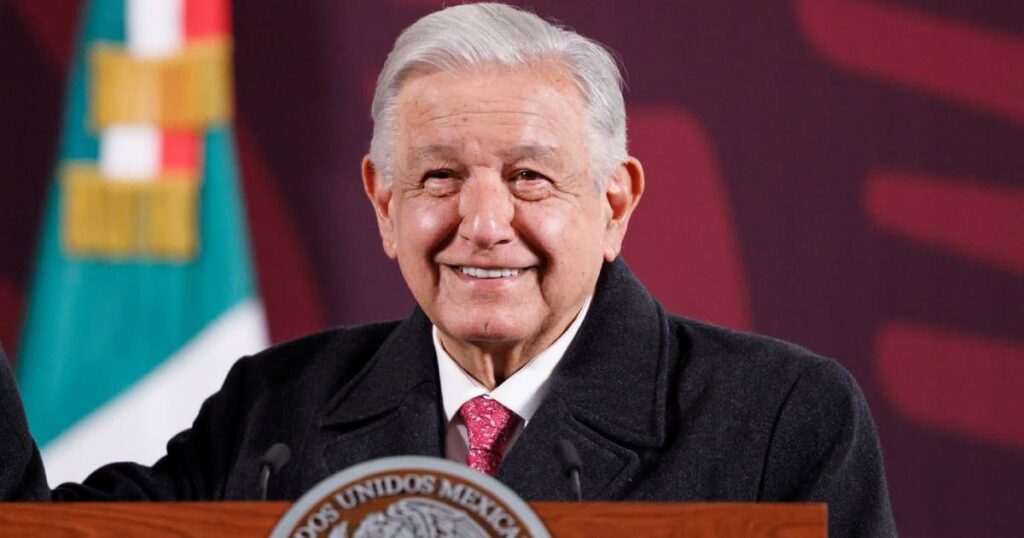 Sheinbaum niega hospitalización de AMLO y rechaza propuesta militar de Trump