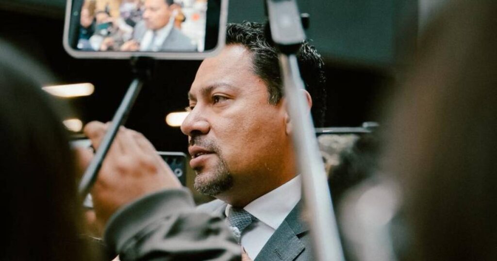 Andrés Villegas promueve la nueva Ley contra el Feminicidio en Puebla