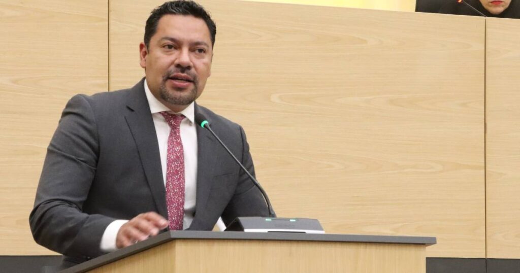 Se lanza Villegas contra diputados del PT y Verde: “son incongruentes”