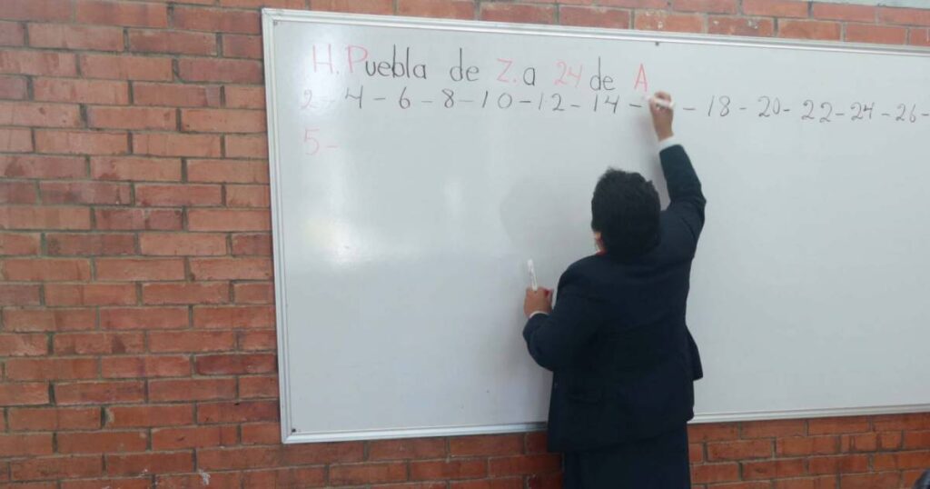 Crece violencia contra maestros en Puebla