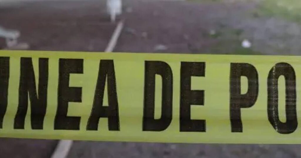 Motociclistas disparan en puesto de carnitas y dejan dos heridos en Puebla