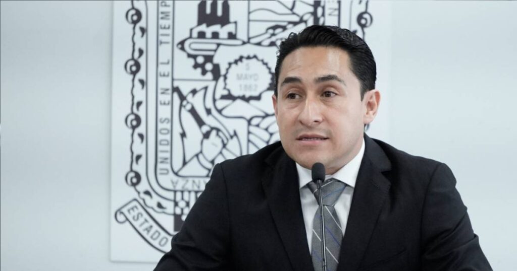 Auditor de Puebla rechaza uso de camionetas blindadas; las entregará en comodato