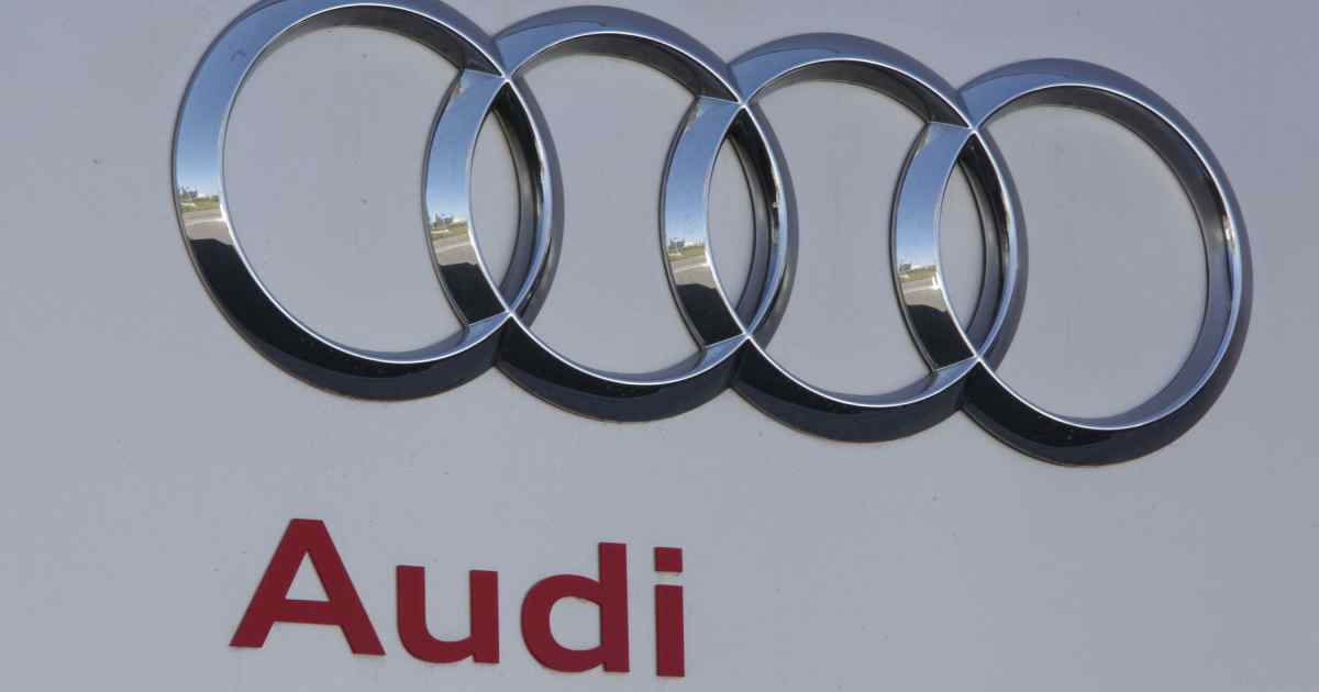 AUDI AUDI