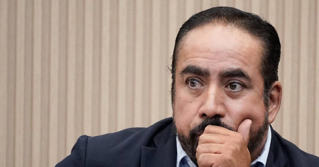 Chocan posturas en el Congreso de Puebla por mañaneras de Armenta