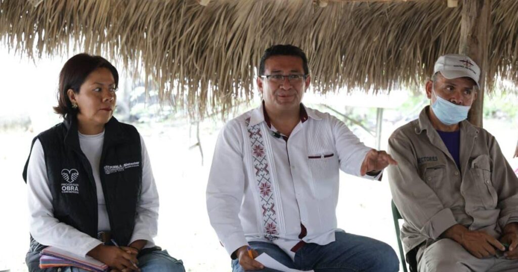 Pável Gaspar reafirma trabajo territorial y apoyo a la salud en la Mixteca