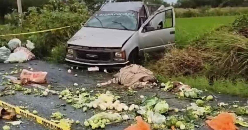 Muere mujer tras volcadura en la carretera Atlixco-Izúcar