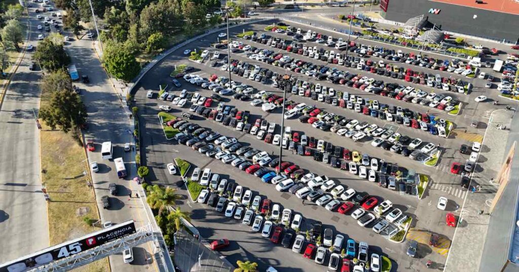 Traba sector empresarial reforma del PVEM para regular tarifa de estacionamientos
