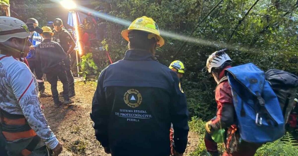 Localizan último cuerpo en gruta de Cuetzalan