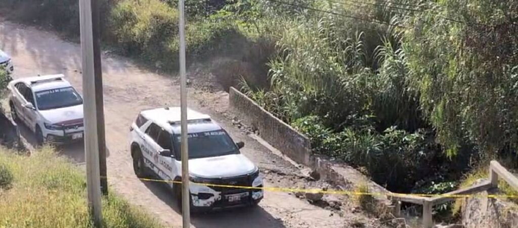 Abandonan cadáver con huellas de violencia en el Periférico Ecológico