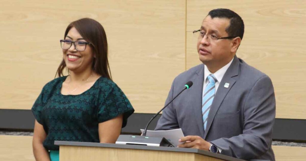 Diputados proponen reforma para reducir la población de animales abandonados