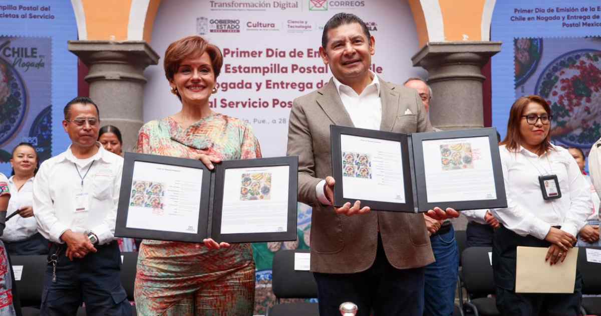 Estampilla Chile en Nogada