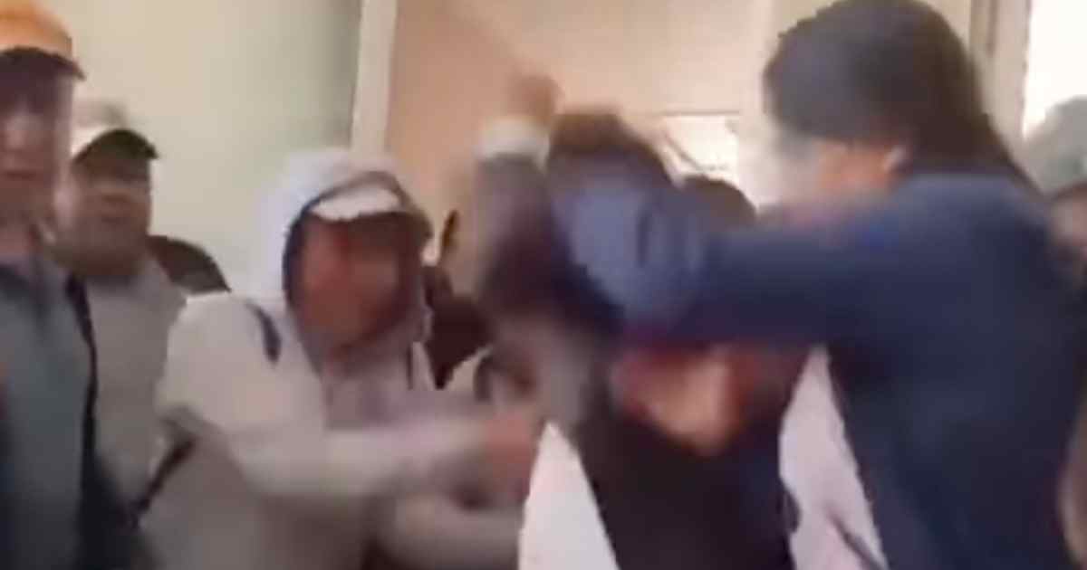 Sacan a edil en Hidalgo