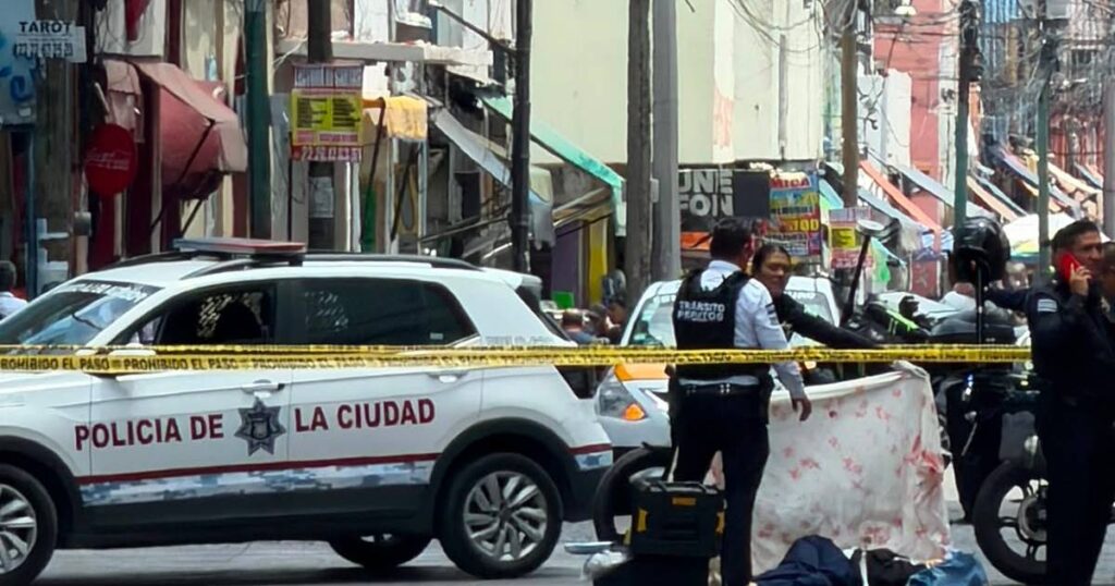 Muere abuelita al ser atropellada por la Ruta 67 en el Centro de Puebla