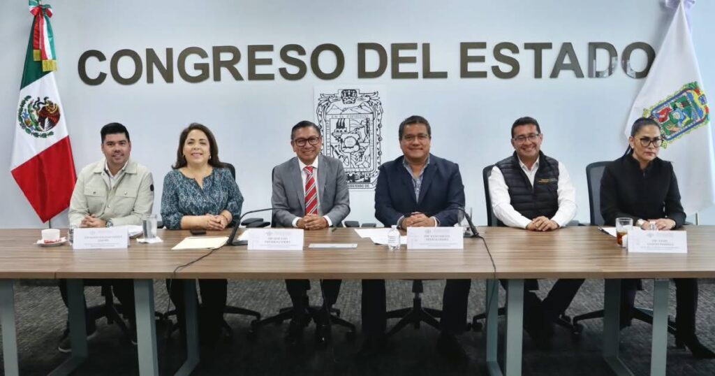Congreso de Puebla avala desaparición de Ayuntamientos en Acatlán, Esperanza y Tepeyahualco