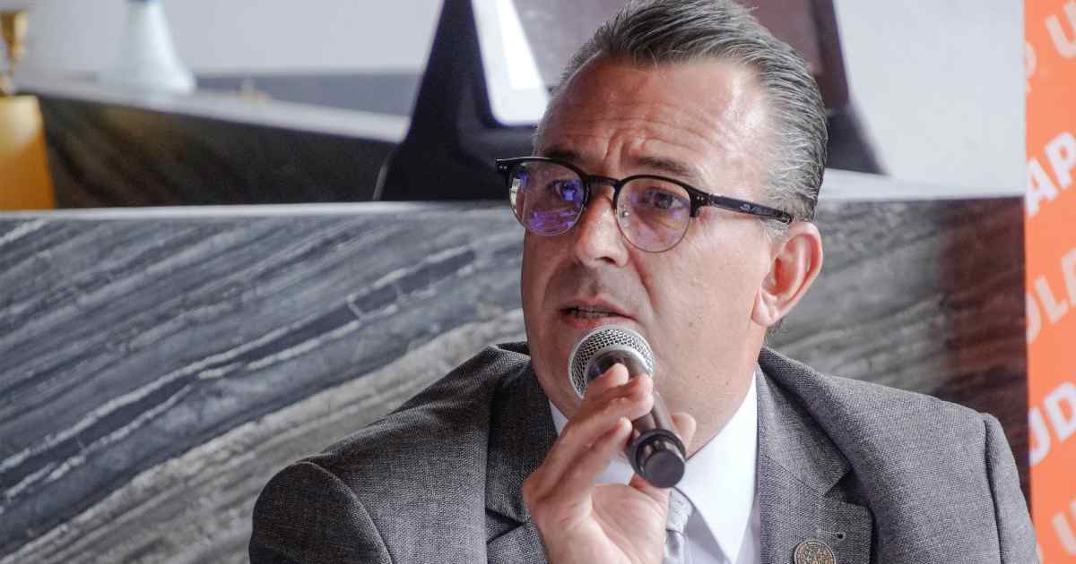 Héctor Landero